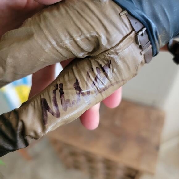 Uncharted 4 Nathan Drake Statue Figure Only Libertalia Collector Edition Signed - Picture 2 of 10